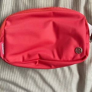 Lululemon Everywhere Belt Bag- Pale Raspberry